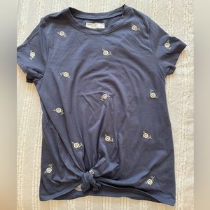 Abercrombie Kids Embroidered Tee Girl’s Size 15/16